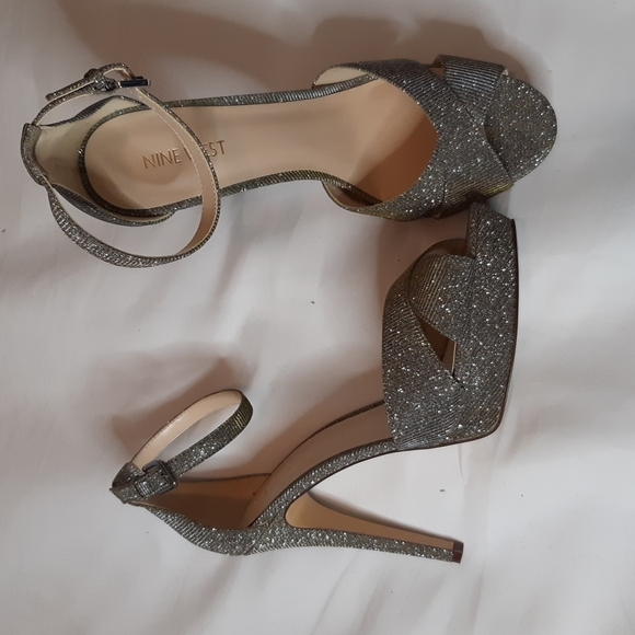 NINE West sparkly Silver And Gold heels Sz-10 - Picture 6 of 8